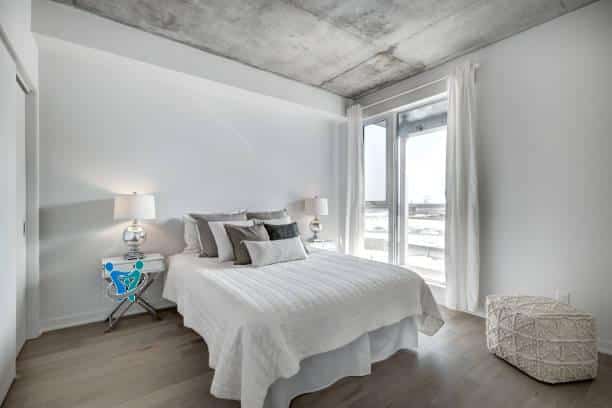 الوان دهانات غرف النوم الحديثة 2023 7 غرفة نوم لون فضي